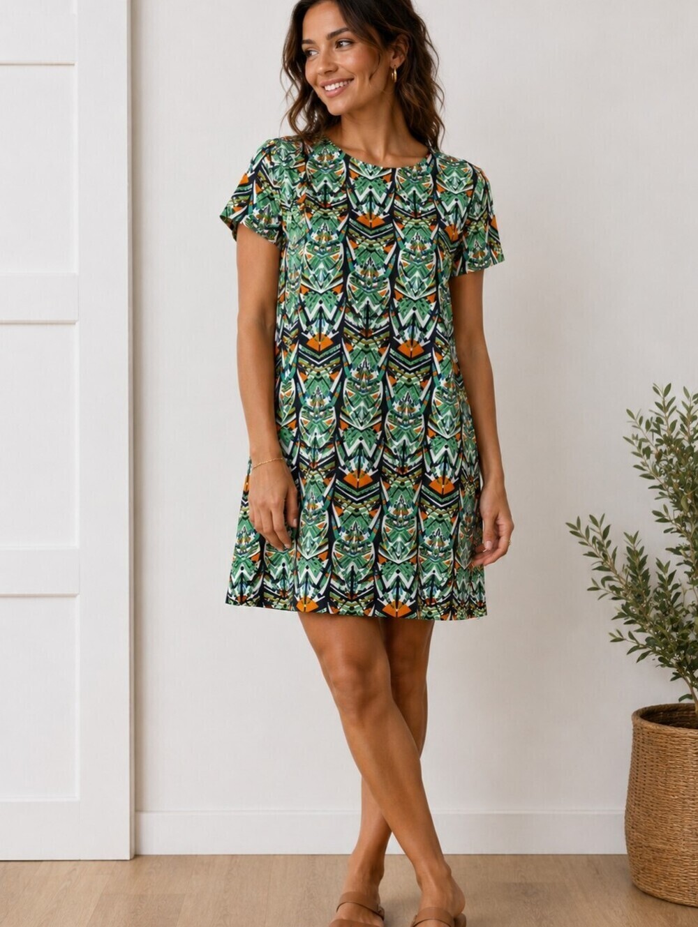 MIM COLORFUL DRESS SIZE SMALL FLARE FIT